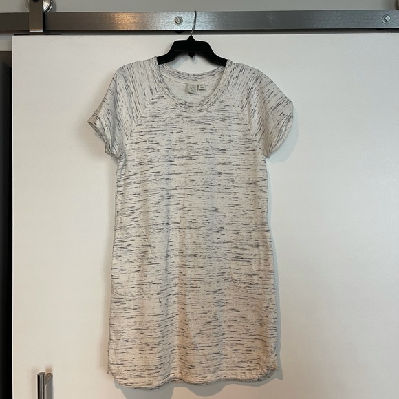 Dresses & Skirts - Casual heathered summer dress